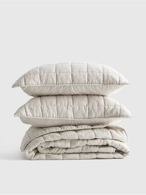 Quince European Linen Box Quilt in Sand- King